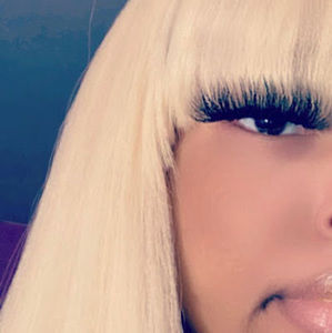 Meet your Posher, Niya